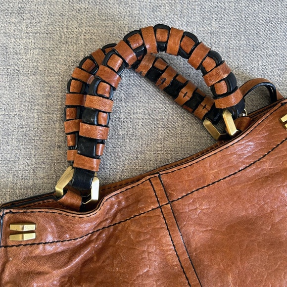 OrYANI Gwen 100% Leather Crossbody / Shoulder bag with handles. - Picture 5 of 14